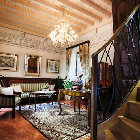 Heritage Cardo Hotel