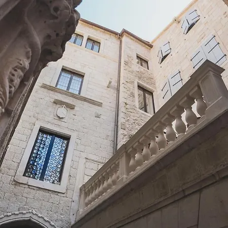 Heritage Cardo Hotel