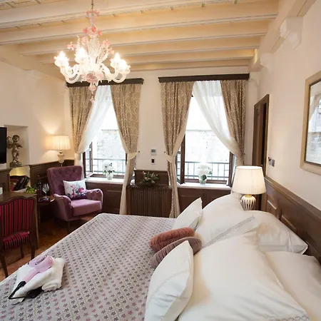 Heritage Cardo Hotel