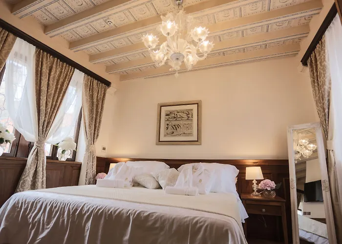 Heritage Cardo Hotel 4*